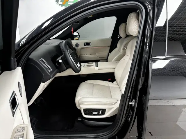 Li Auto L7 — Фото автомобиля 12