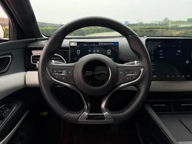 BYD Seal 06 — Фото автомобиля 18