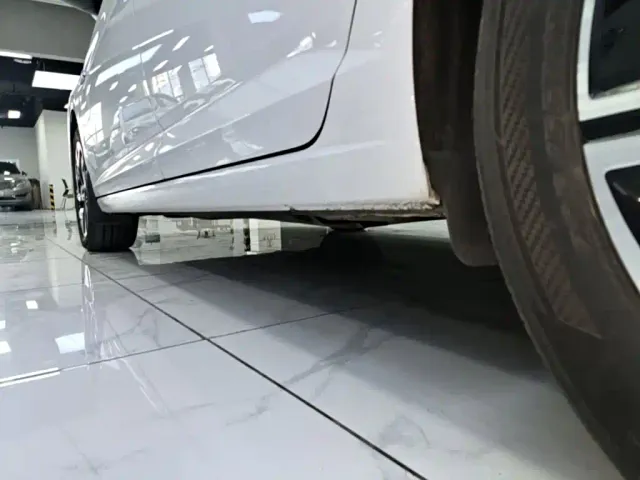 Volkswagen Sagitar — Фото автомобиля 21