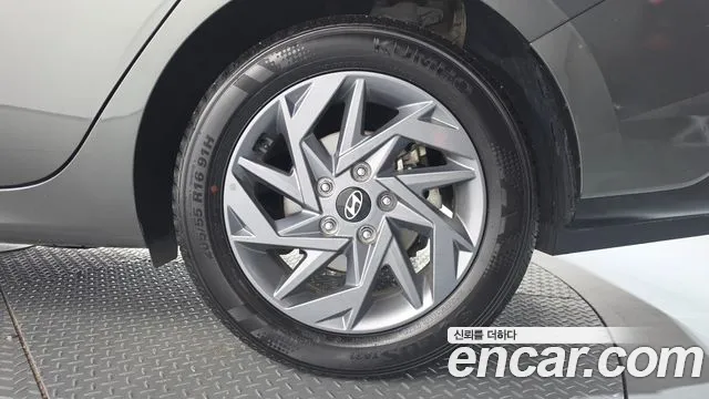Hyundai Avante CN7 — Фото автомобиля 6