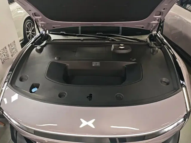 Xpeng P7 — Фото автомобиля 19