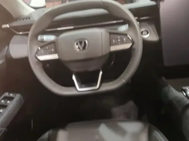 Changan Eado — Фото автомобиля 15