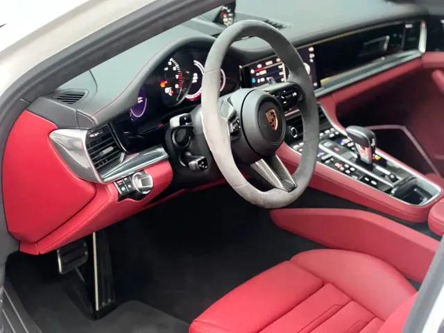 Porsche Panamera — Фото автомобиля 21