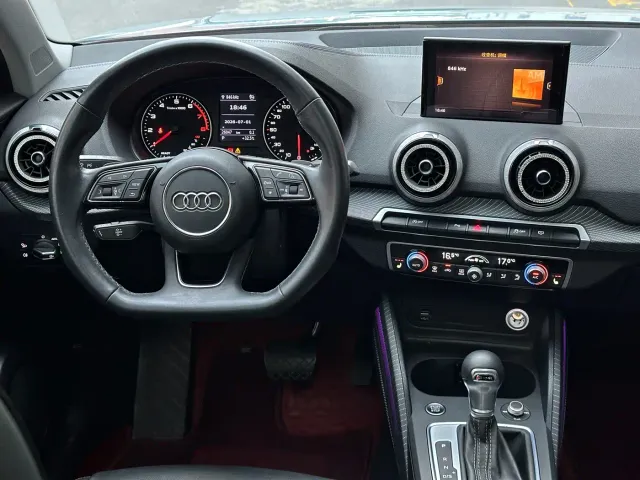 Audi Q2L — Фото автомобиля 16