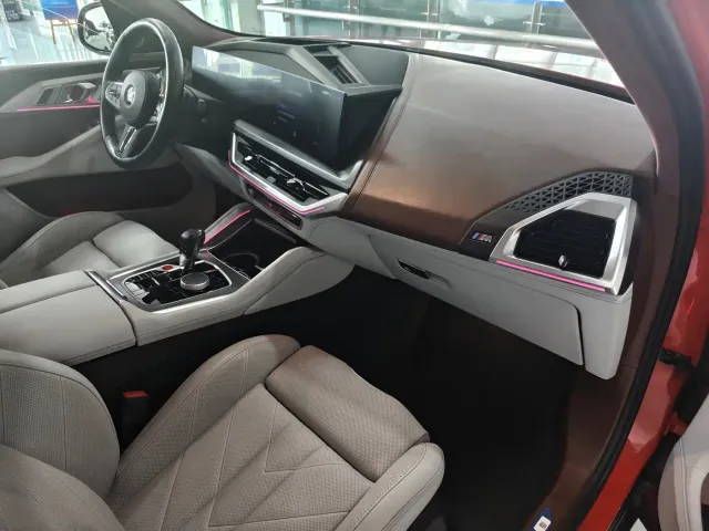 BMW XM — Фото автомобиля 15