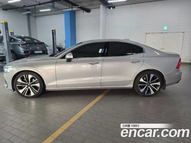 Вольво S60 S60 третьего поколения — Фото автомобиля 4