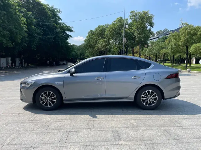 BYD Qin PLUS — Фото автомобиля 4