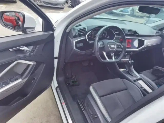 Audi Q3 — Фото автомобиля 15