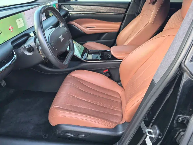 IM Motors L7 — Фото автомобиля 5