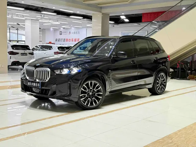 Фотография автомобиля — BMW X5