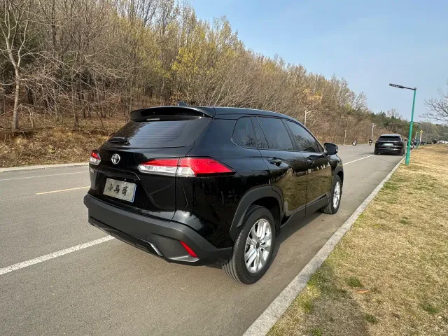 Toyota Corolla Cross — Фото автомобиля 9