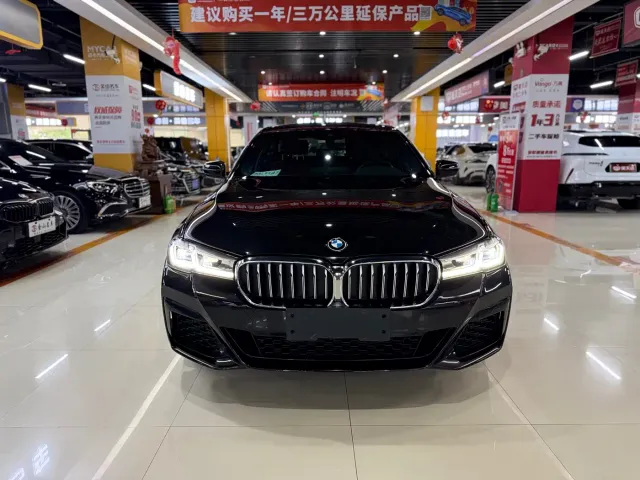 BMW 5 Series — Фото автомобиля 2
