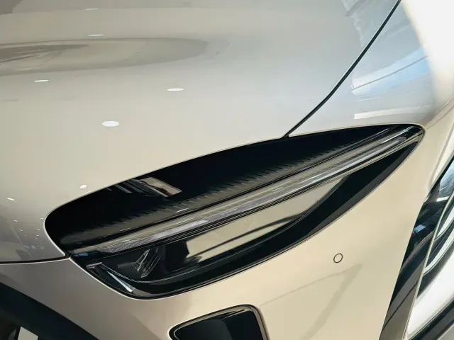 Xiaomi SU7 — Фото автомобиля 11