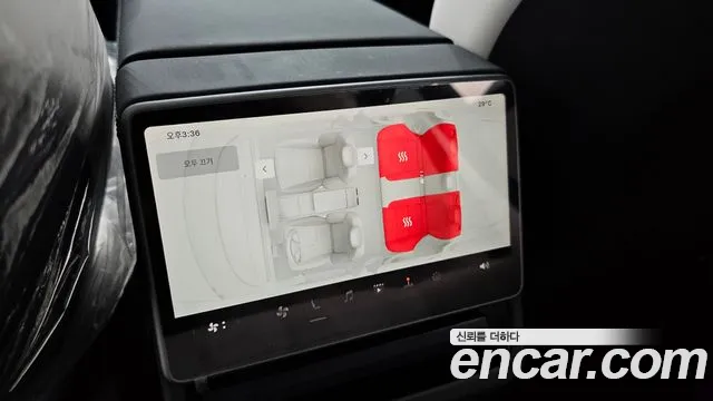 Tesla Model 3 — Фото автомобиля 17