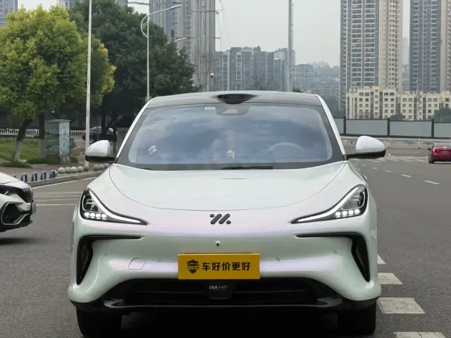 IM Motors LS6 — Фото автомобиля 2