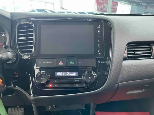 Mitsubishi Outlander — Фото автомобиля 11