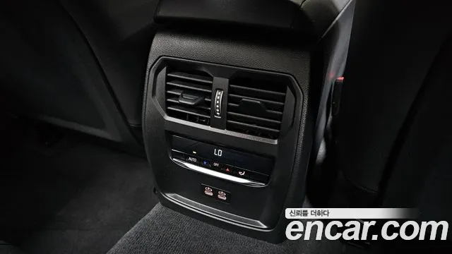 BMW 3-Series 3 серия (G20) 320i M Sport — Фото автомобиля 29