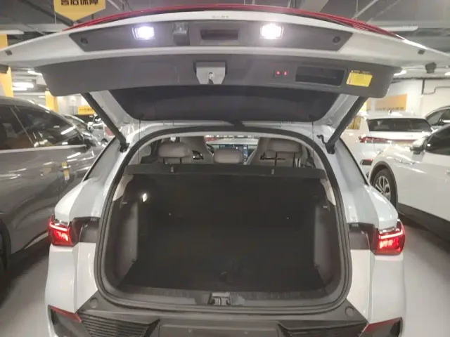 BYD Yuan PLUS — Фото автомобиля 18