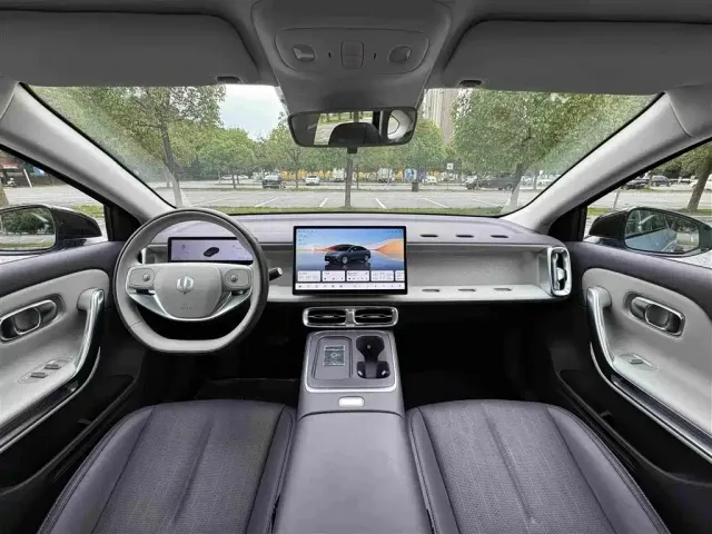 Leapmotor B01 — Фото автомобиля 14