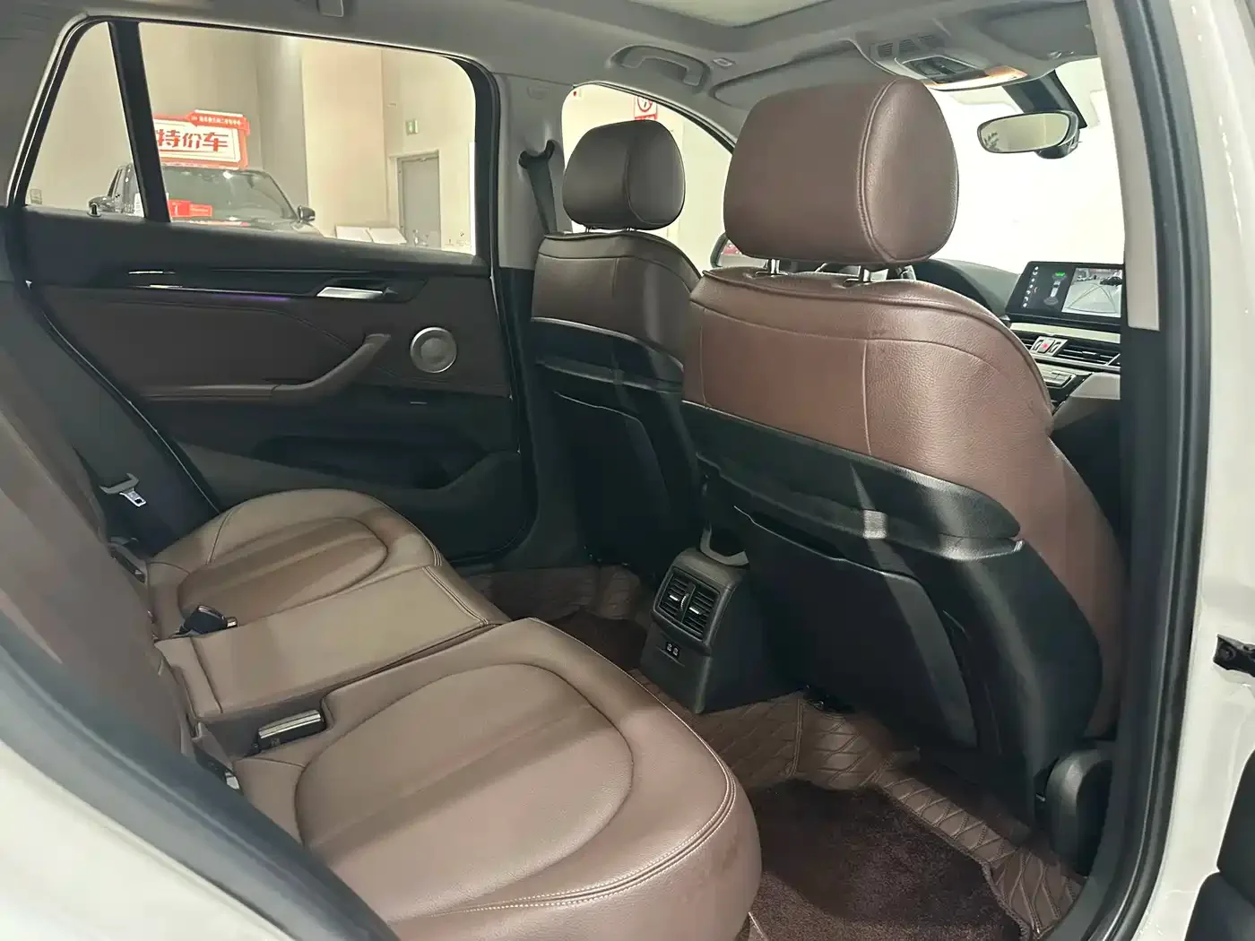 BMW BMW X1 2022 sDrive25Li Leading — Фото автомобиля 17