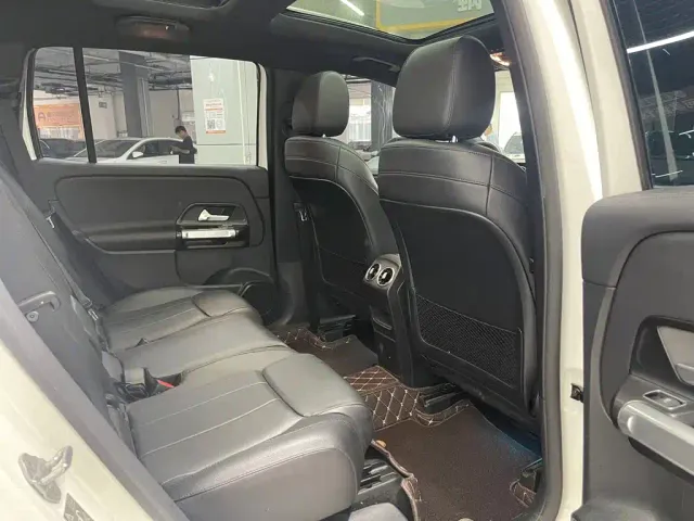 Mercedes-Benz GLB-Class — Фото автомобиля 10