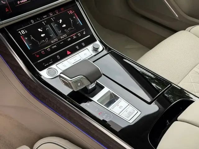 Audi Audi A8 2022 A8L Horch Founder's Edition Legendary — Фото автомобиля 18