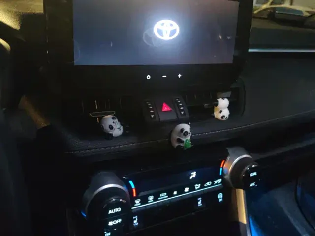 Toyota RAV4 — Фото автомобиля 13