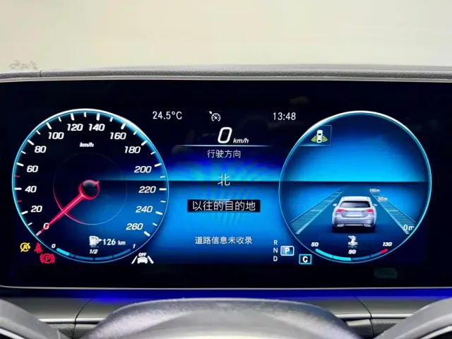Mercedes-Benz GLE-Class — Фото автомобиля 15