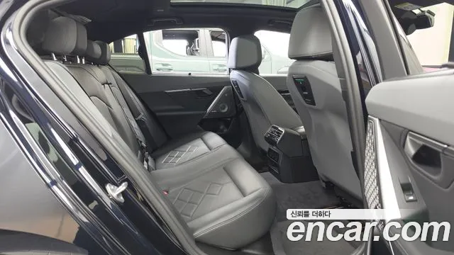 BMW 5-Series 5 серия (G60) 530i xDrive M Sport — Фото автомобиля 12