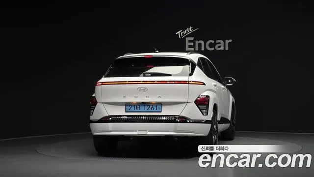 Hyundai Kona — Фото автомобиля 4