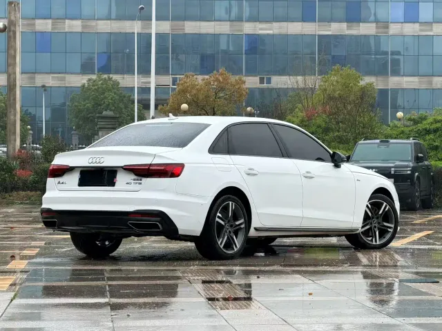 Audi A4L — Фото автомобиля 7