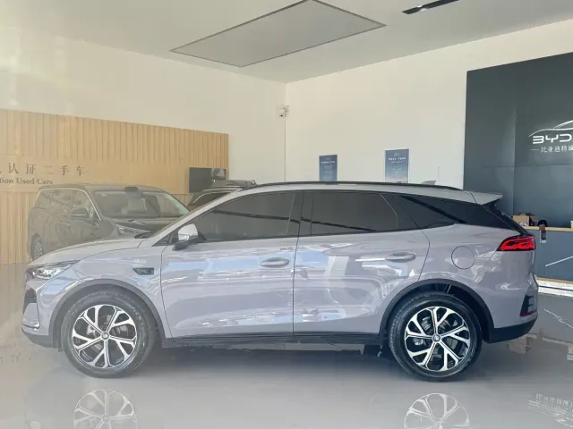 BYD Tang — Фото автомобиля 3