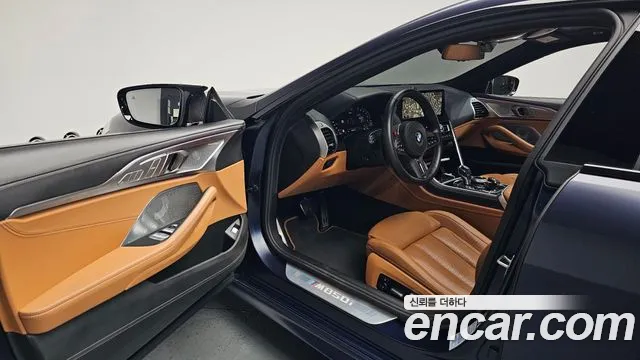 BMW 8 Series G15 — Фото автомобиля 15