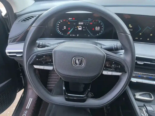 Changan Eado — Фото автомобиля 10