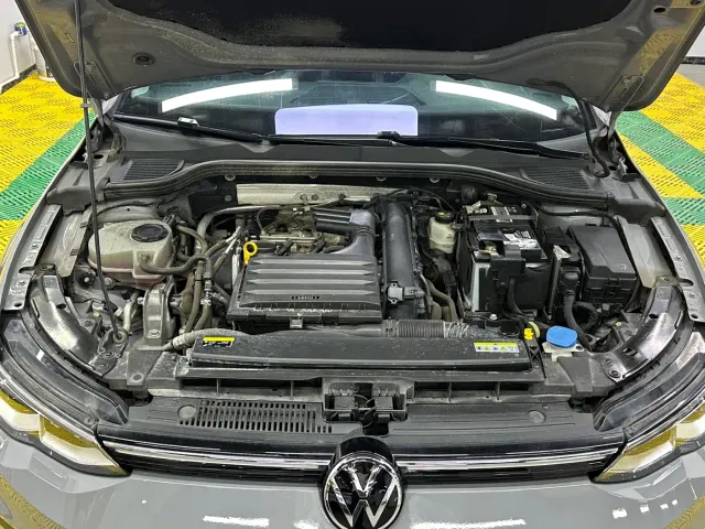 Volkswagen Golf — Фото автомобиля 21
