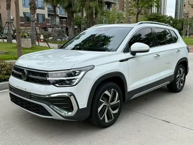 Фотография автомобиля — Volkswagen Tharu