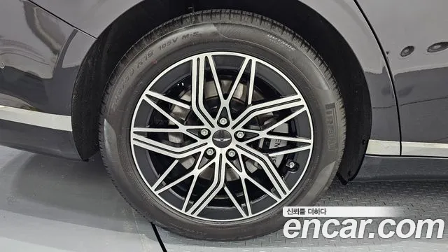 Genesis G90 Бензин 3.5 турбо AWD — Фото автомобиля 5