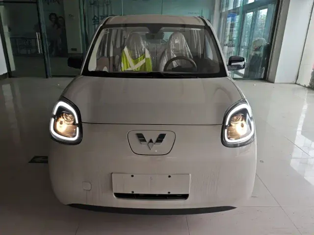 Wuling Hongguang Mini EV — Фото автомобиля 2