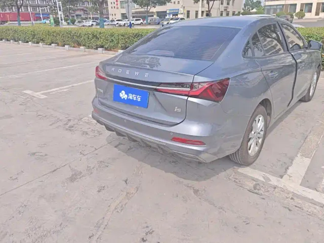 Roewe i5 — Фото автомобиля 3