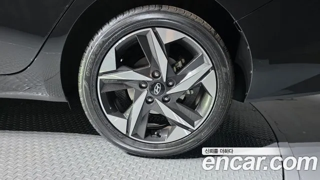 Hyundai Avante CN7 — Фото автомобиля 6