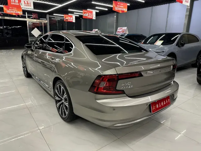 Volvo S90 — Фото автомобиля 6