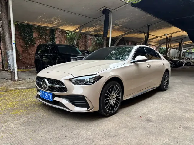 Фотография автомобиля — Mercedes-Benz C-Class