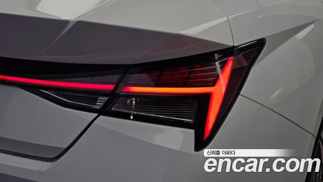 Hyundai Avante CN7 — Фото автомобиля 8