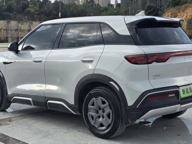 BYD Yuan UP — Фото автомобиля 10