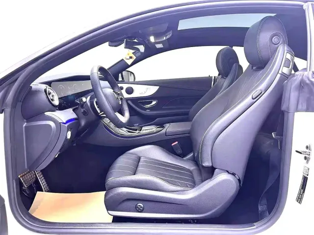 Mercedes-Benz E-Class — Фото автомобиля 3