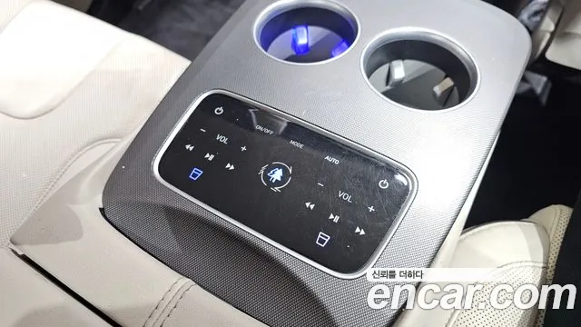 Hyundai Palisade Palisade Бензин 3.8 2WD — Фото автомобиля 25