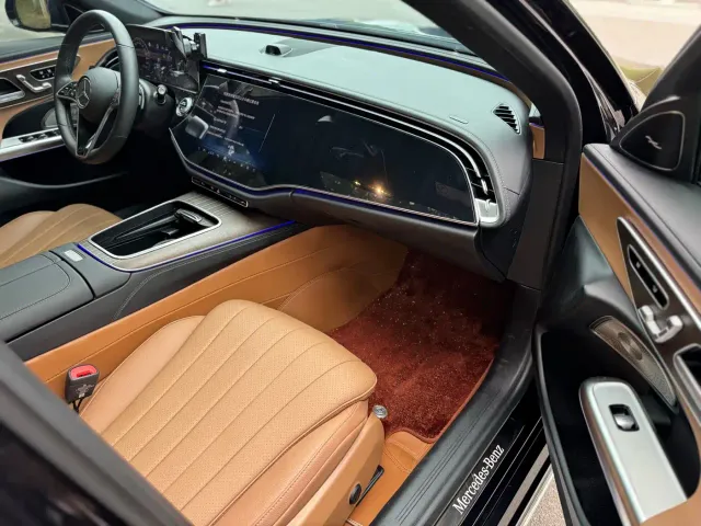 Mercedes-Benz E-Class — Фото автомобиля 11