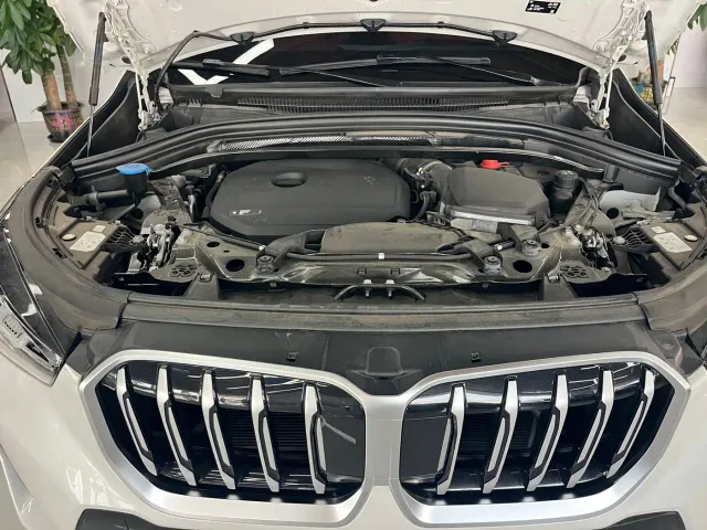 BMW X1 — Фото автомобиля 14