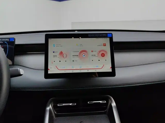 BYD Qin PLUS — Фото автомобиля 13