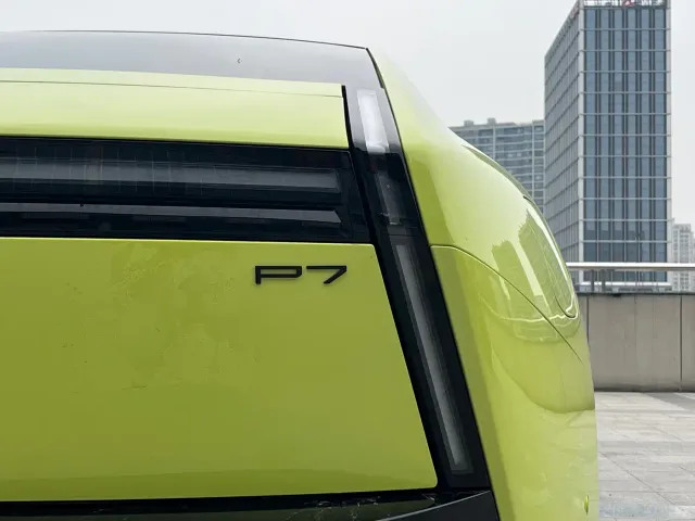 Xpeng P7 — Фото автомобиля 21